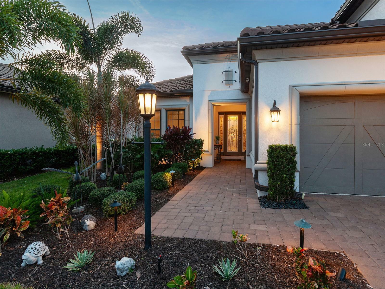 Property Photo:  4522 Terrazza Court  FL 34211 