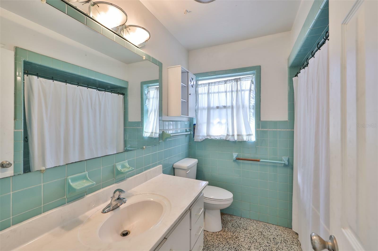 Property Photo:  2712 W State Street  FL 33609 