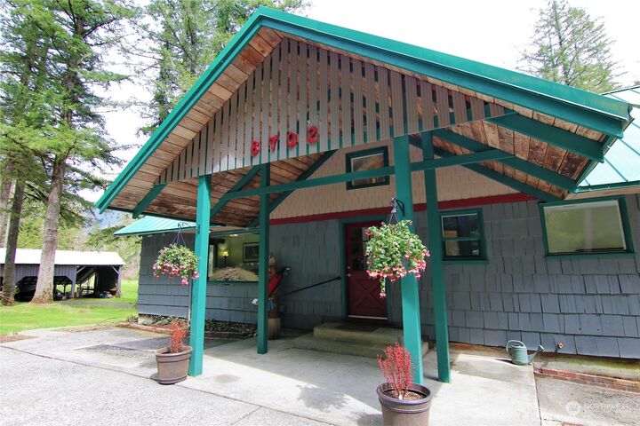 Property Photo:  8702 Silver Lake Road  WA 98266 