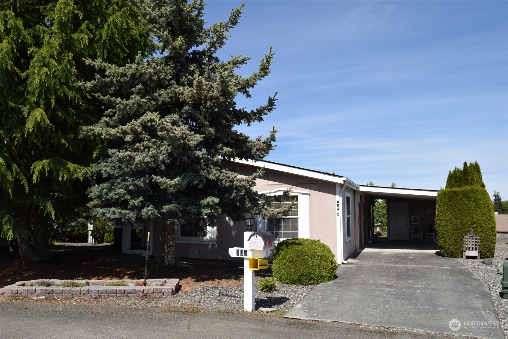 Property Photo:  604 N Seventh Avenue  WA 98382 