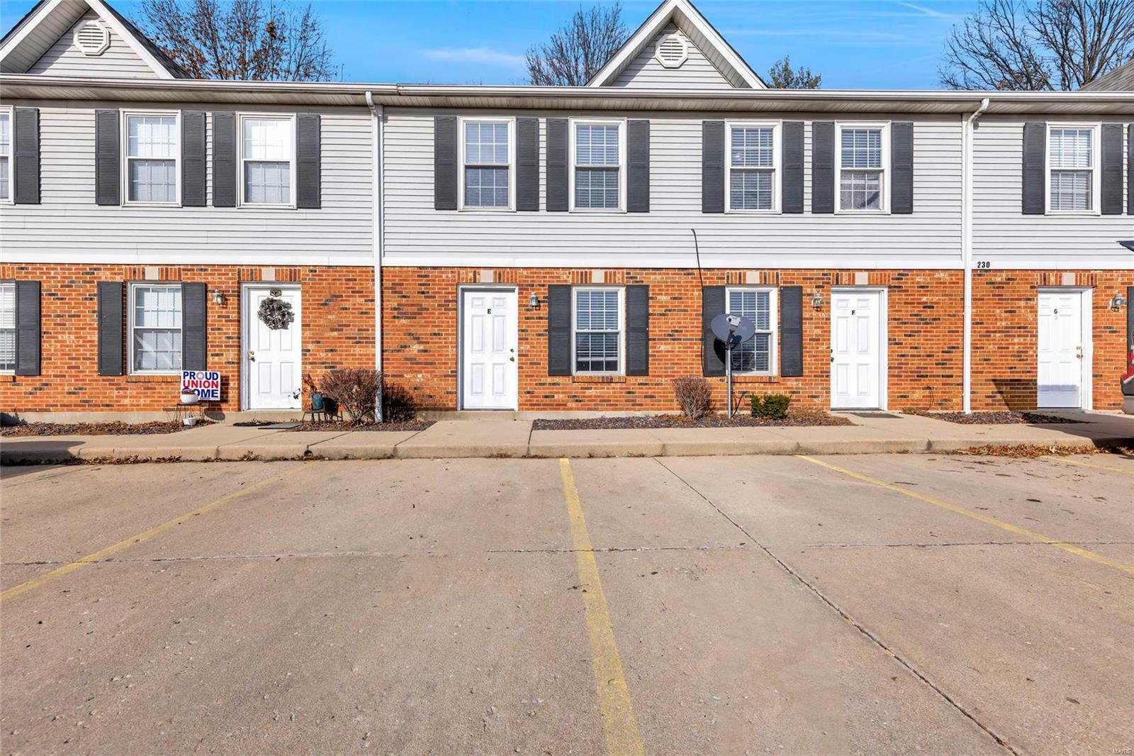 Property Photo:  230 Veterans Parkway E  IL 62236 