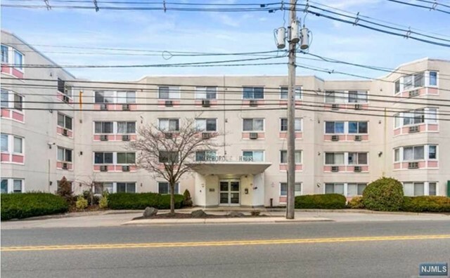 Property Photo:  333 Grand Avenue 1Q  NJ 07650 