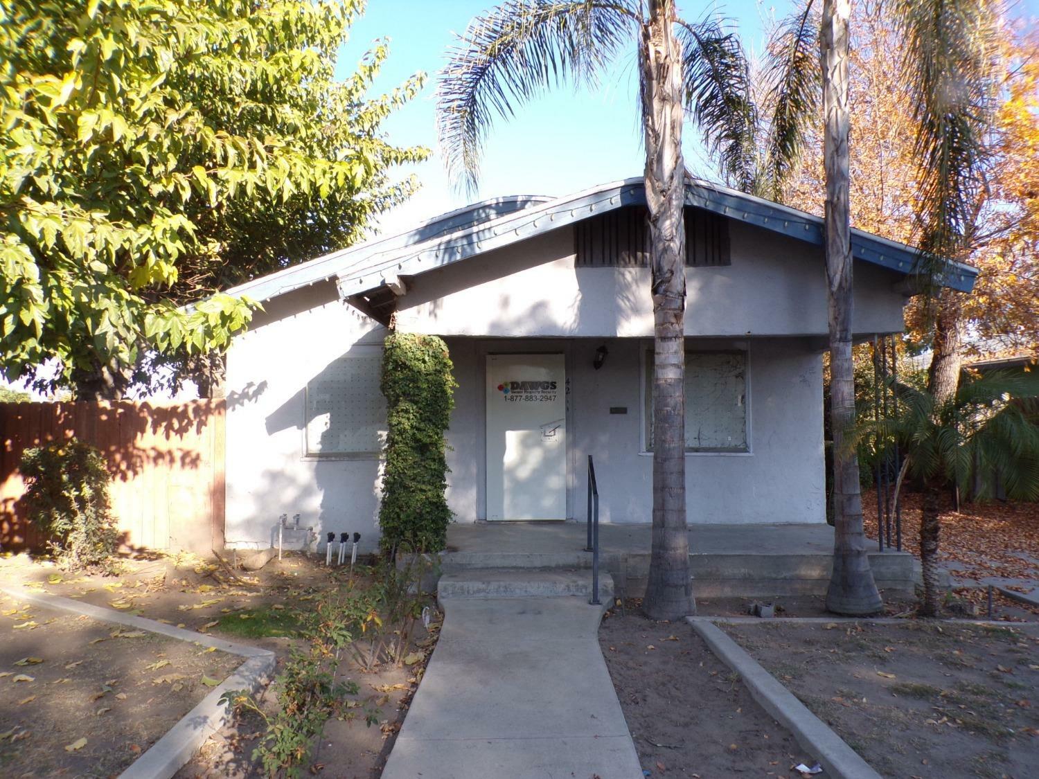 Property Photo:  4211 E Grant Avenue  CA 93702 