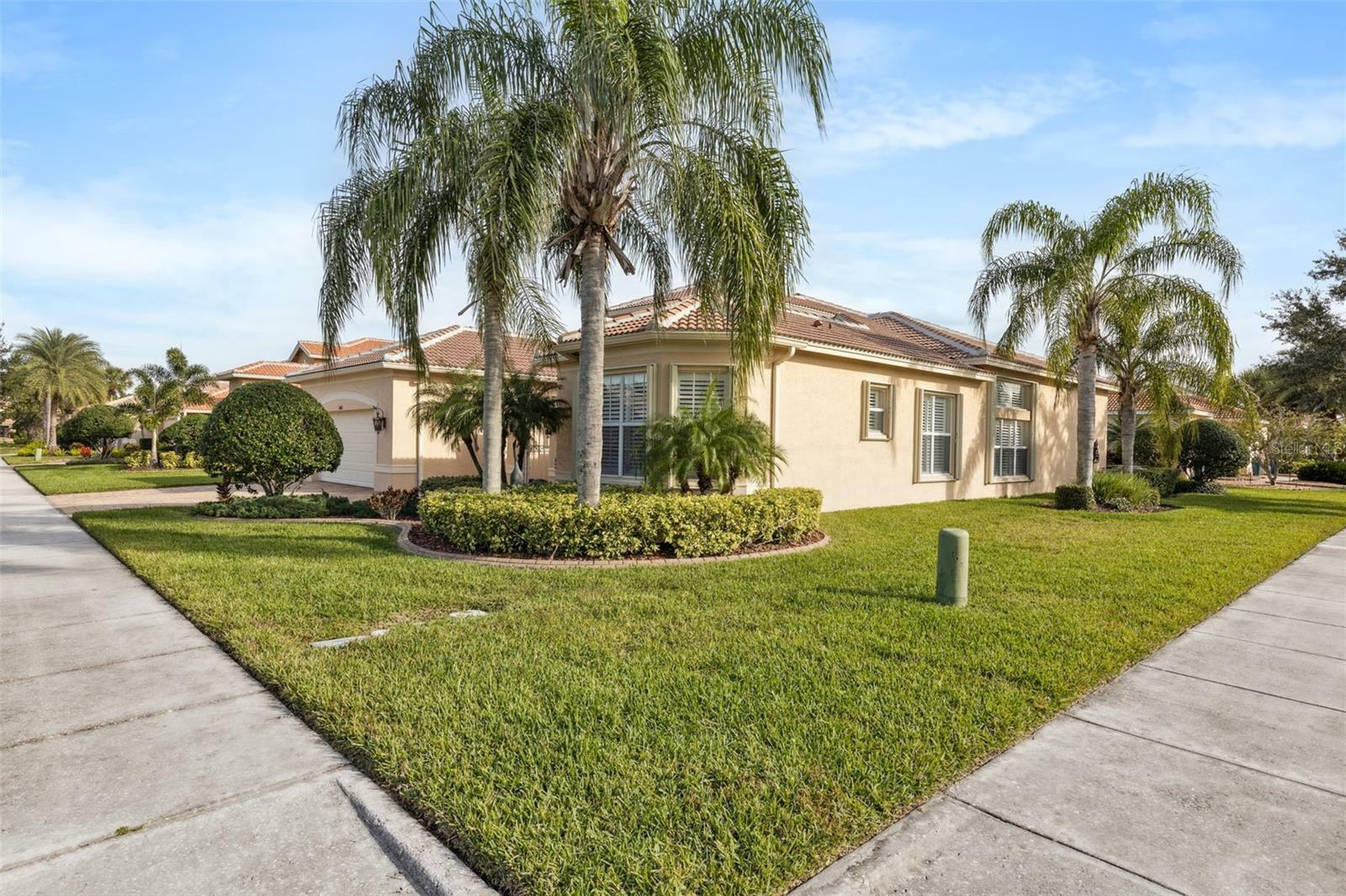 Property Photo:  5003 Ruby Flats Drive  FL 33598 