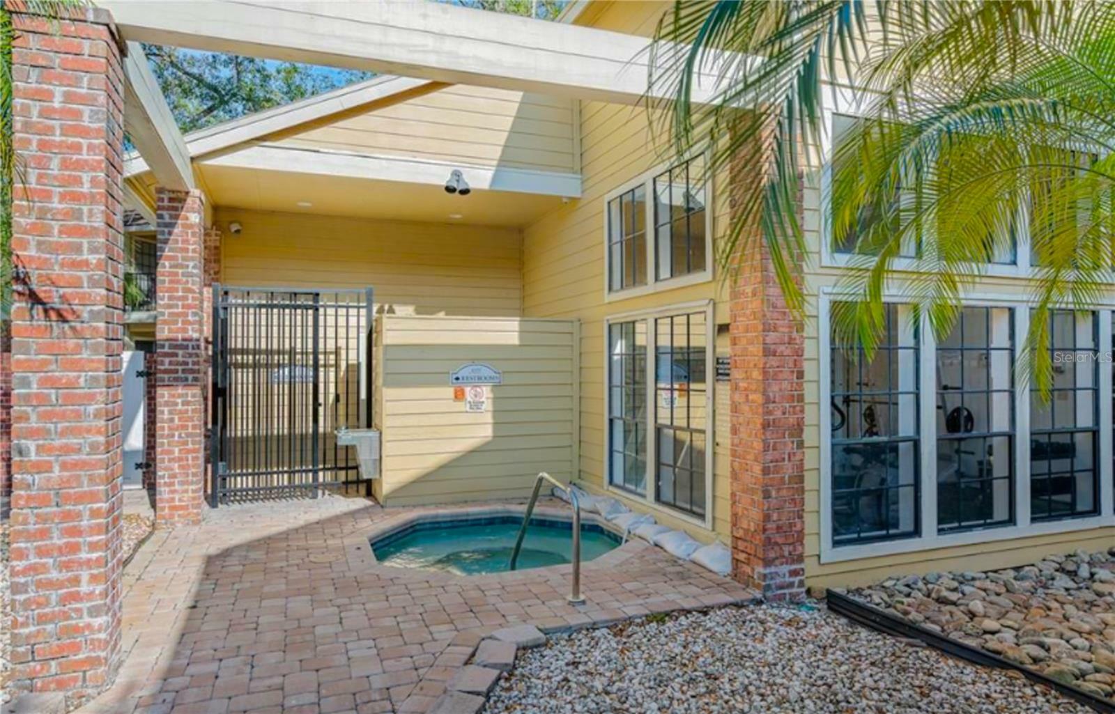 Property Photo:  8605 Mallard Reserve Drive 101  FL 33614 