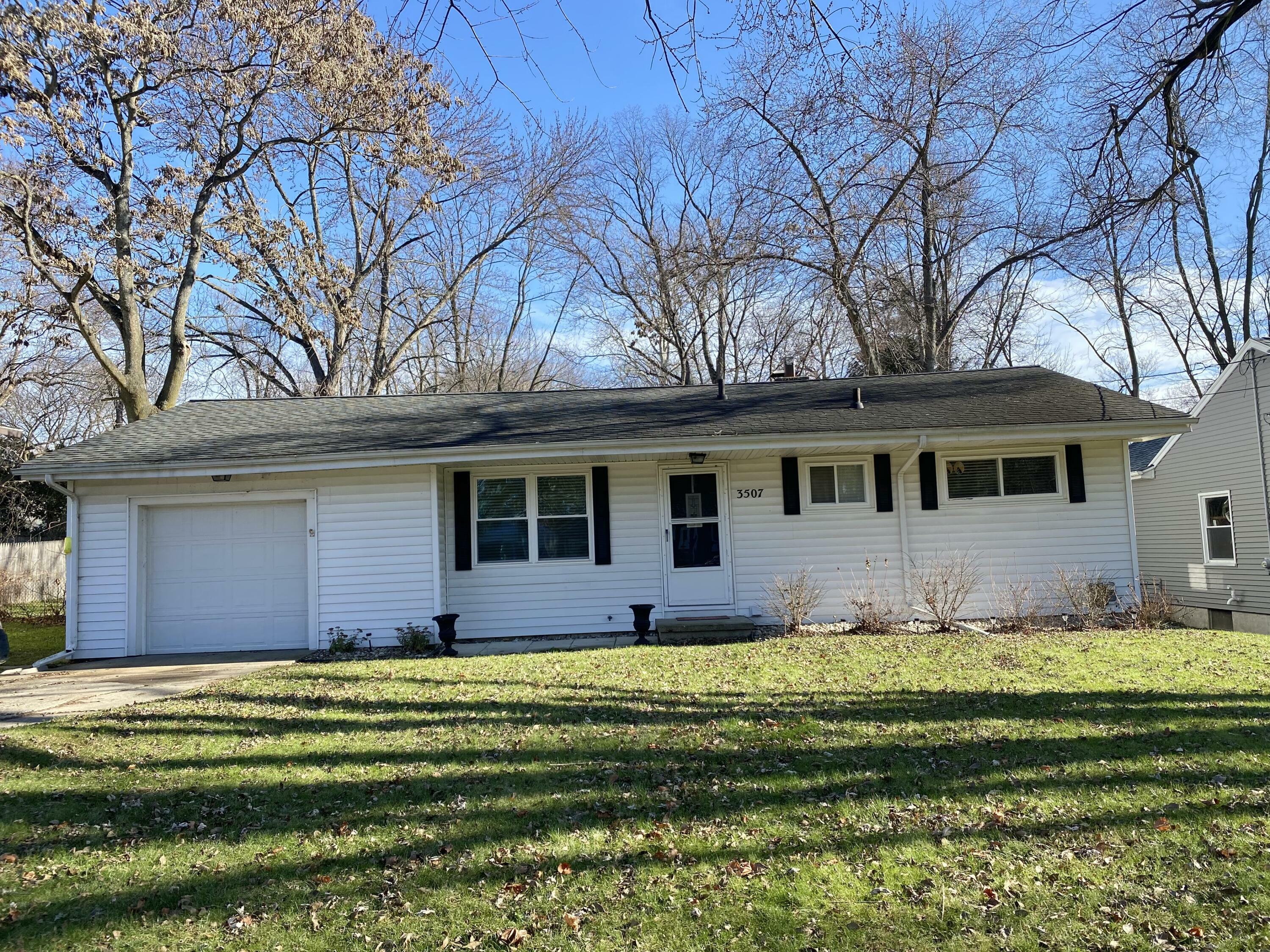 Property Photo:  3507 Harding Road  MI 49203 