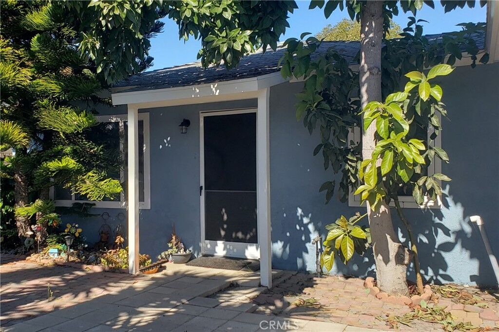 Property Photo:  970 W 19th Street  CA 92627