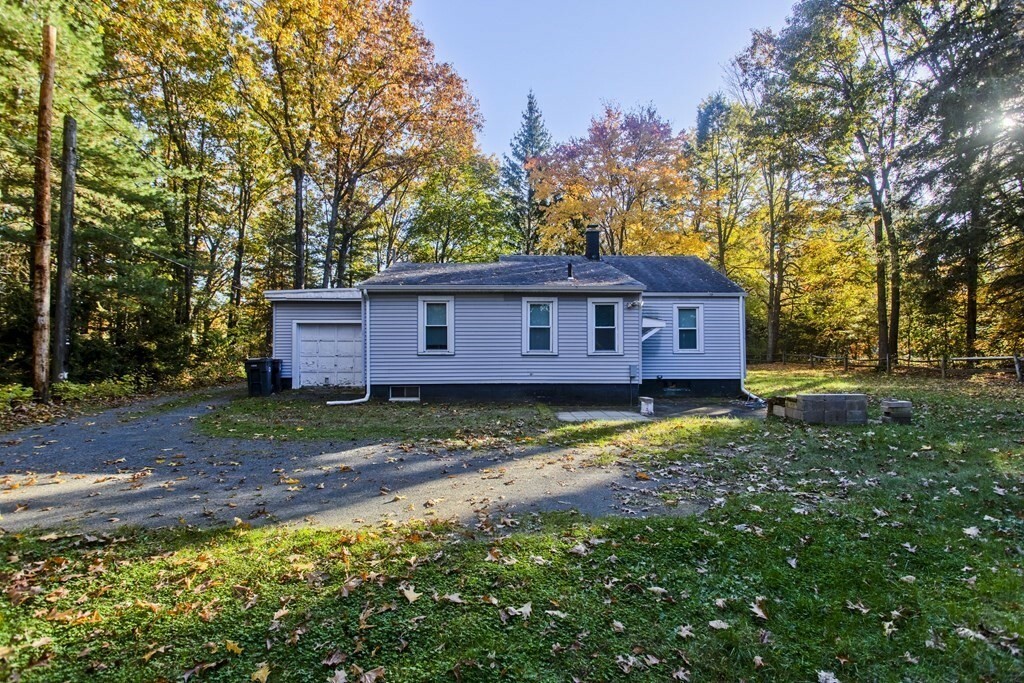 Property Photo:  4 Birch Ln  MA 01085 