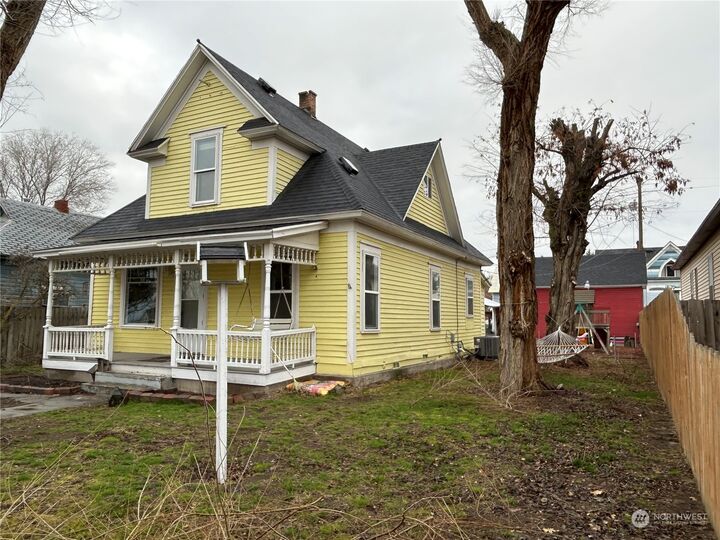 Property Photo:  305 S Alder Street  WA 99159 