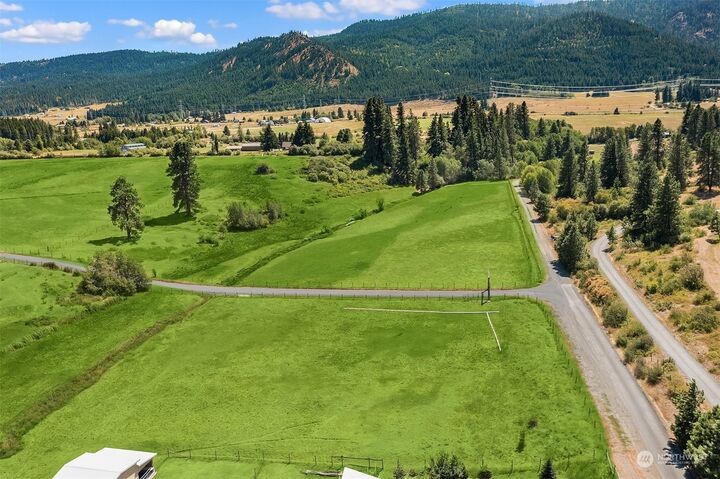 Property Photo:  4 Iron Mountain Road  WA 98922 