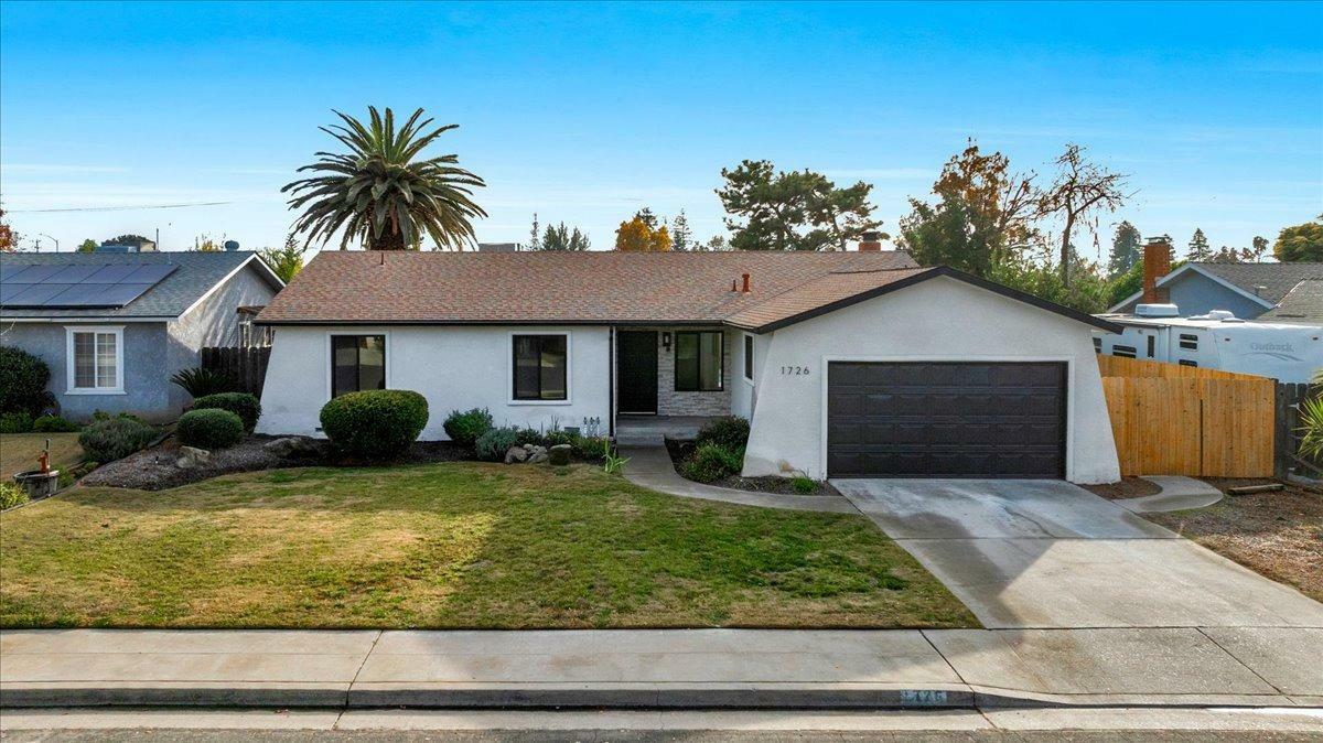 Property Photo:  1726 Pico Avenue  CA 93611 