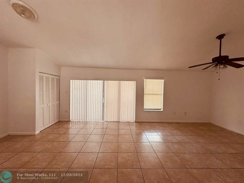 Property Photo:  3210 San Remo Cir 3210  FL 33035 