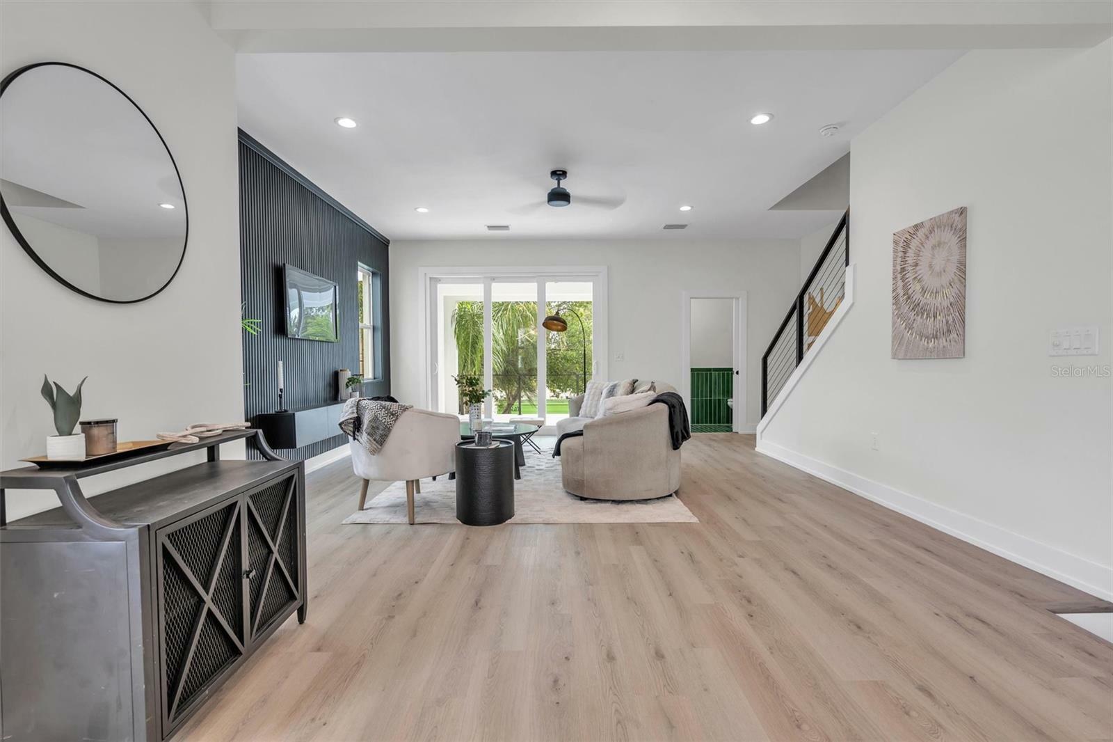 Property Photo: 215 W Columbus Drive 1 FL 33602