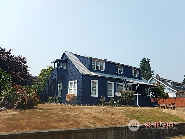 Property Photo:  2428 E Grand Avenue 2  WA 98201 