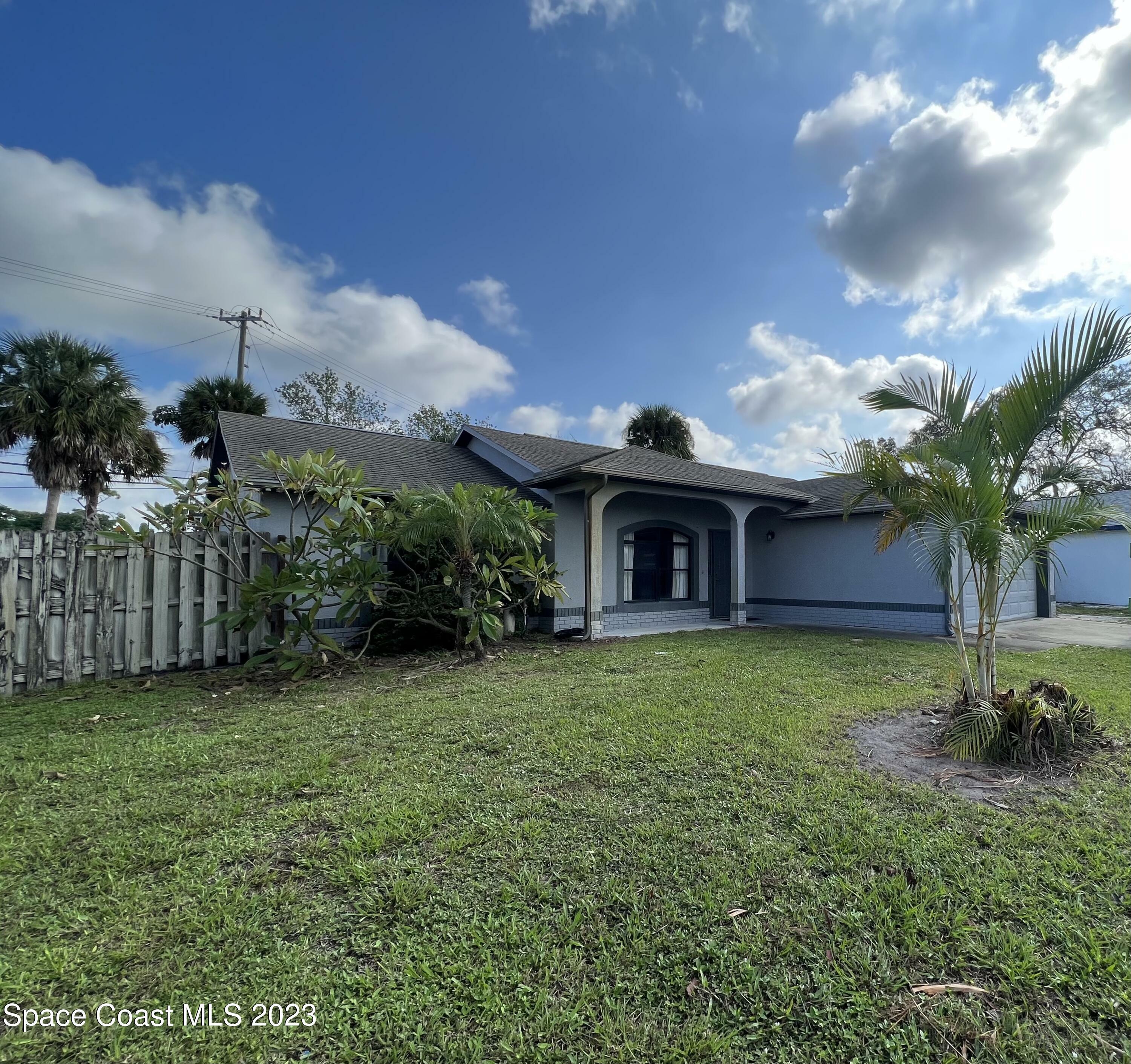 Property Photo:  1667 Sweetwood Drive  FL 32935 