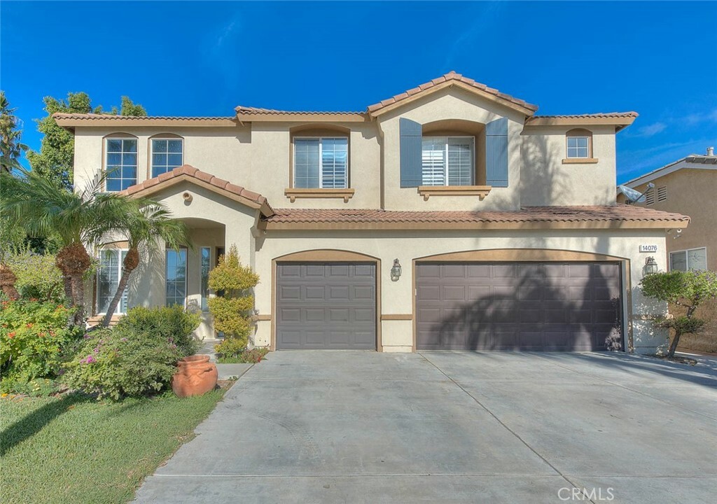 Property Photo:  14076 Starflower Court  CA 92880 