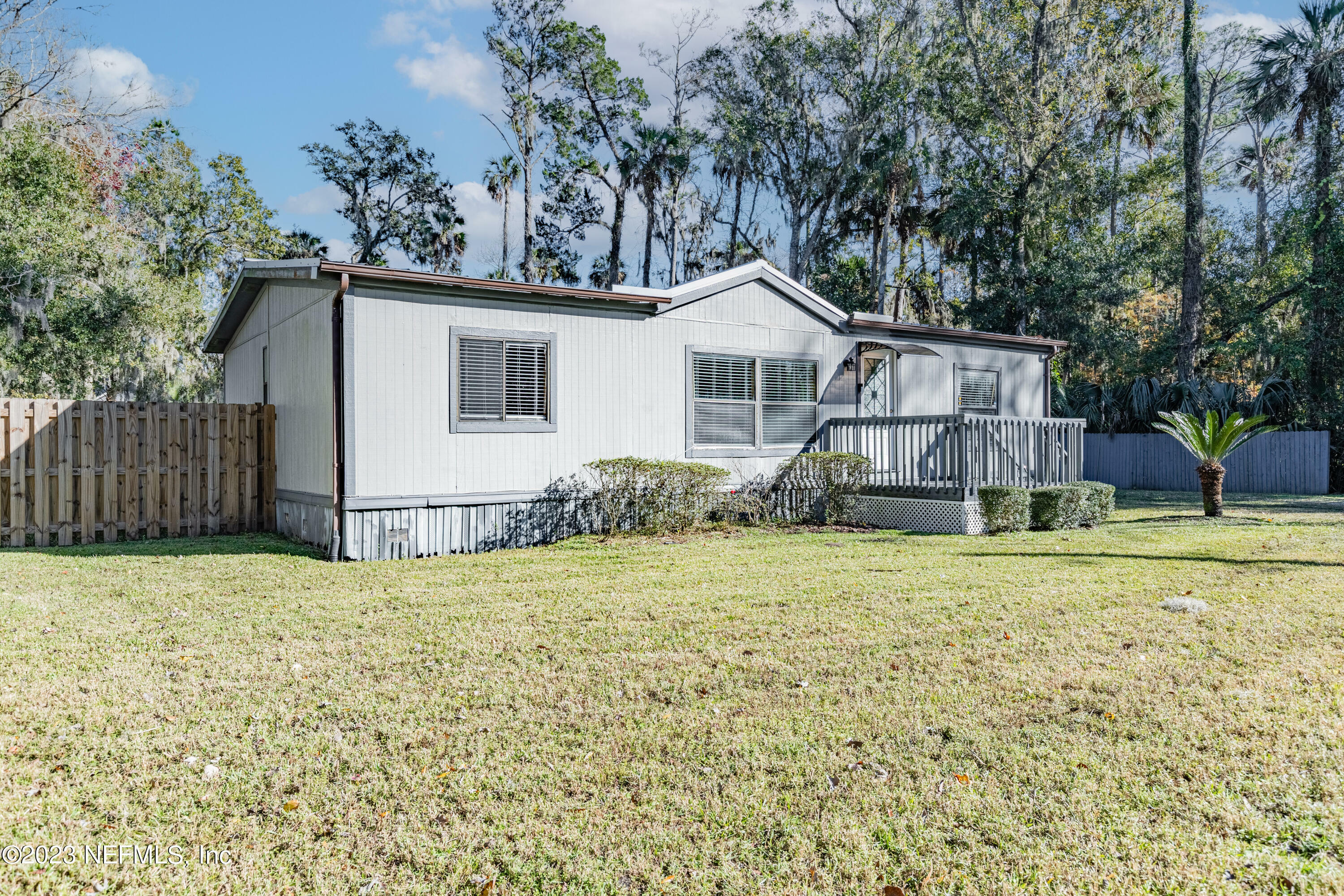 Property Photo:  142 N Roscoe Boulevard  FL 32082 