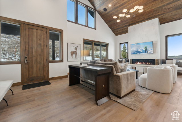 Property Photo: 103 Alice Ct UT 84060