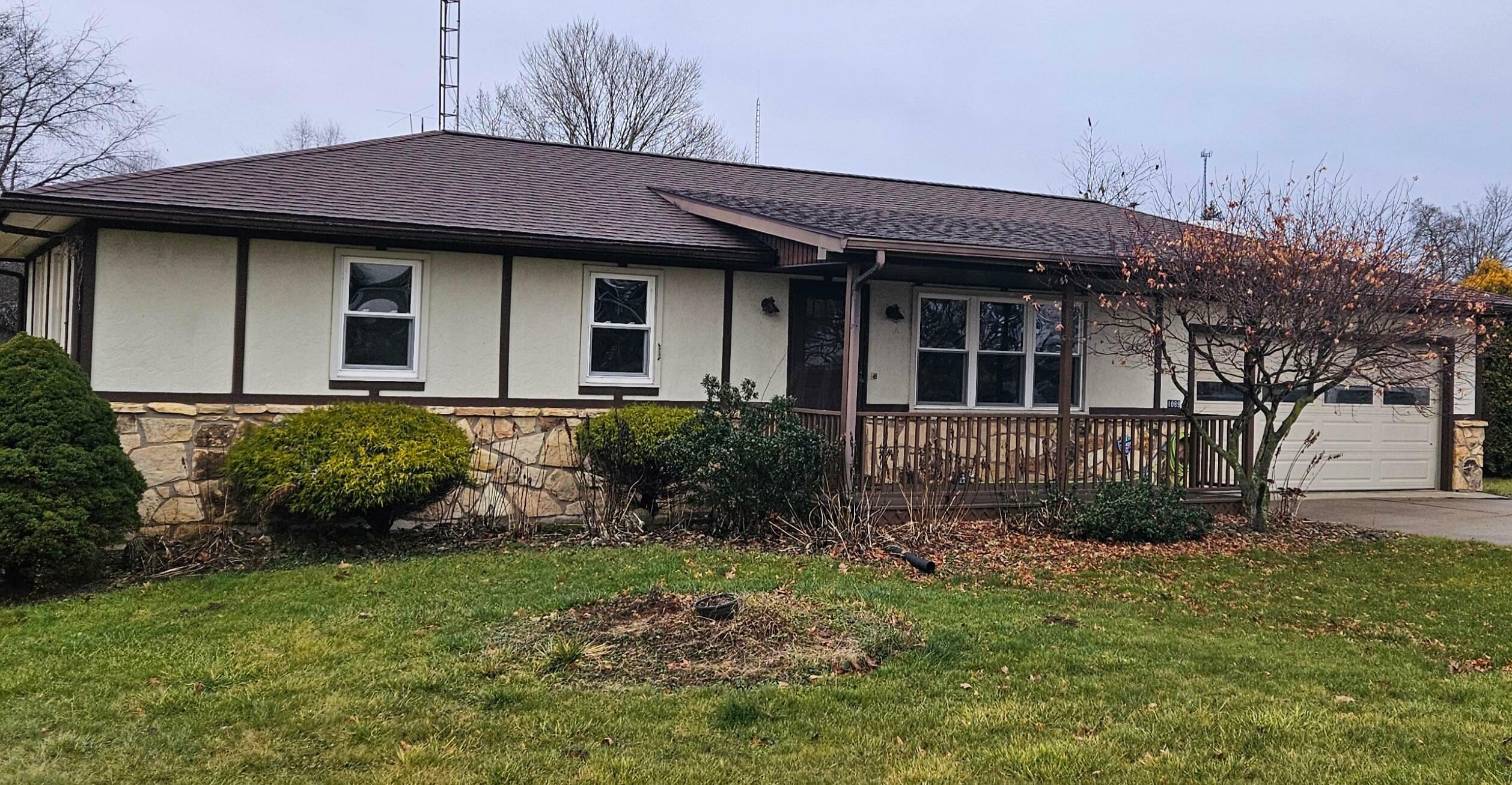 Property Photo: 1089 Apple Valley Drive OH 43028