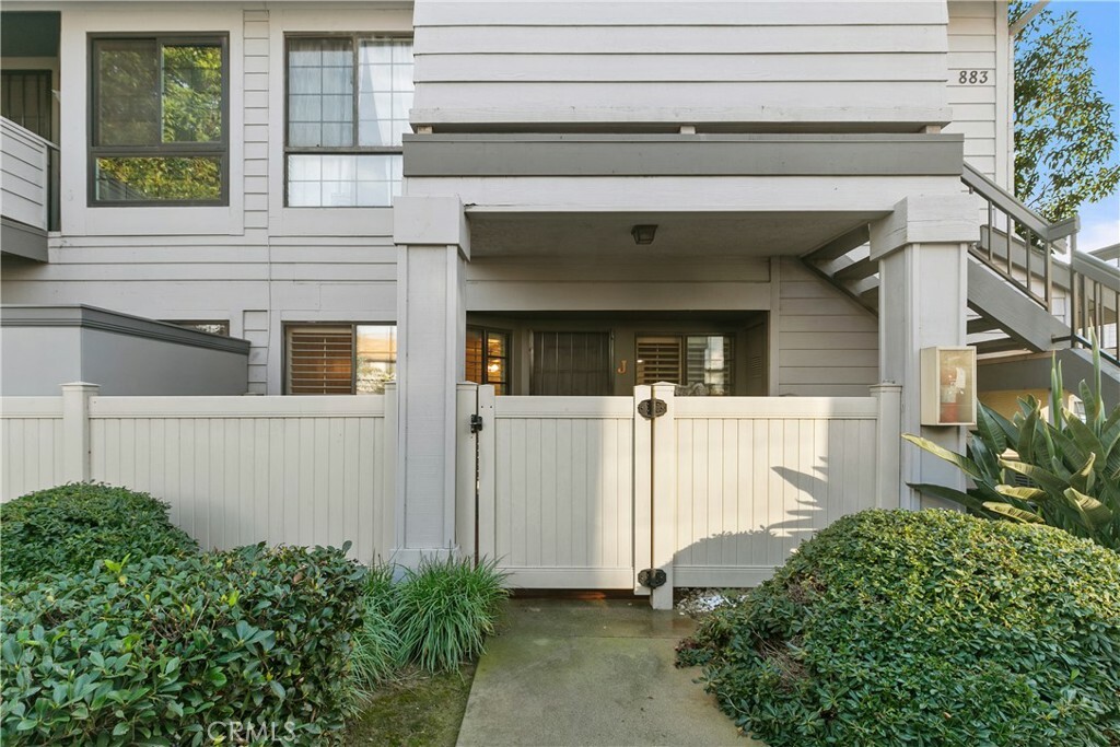 Property Photo:  883 W 34th Street J  CA 90806 