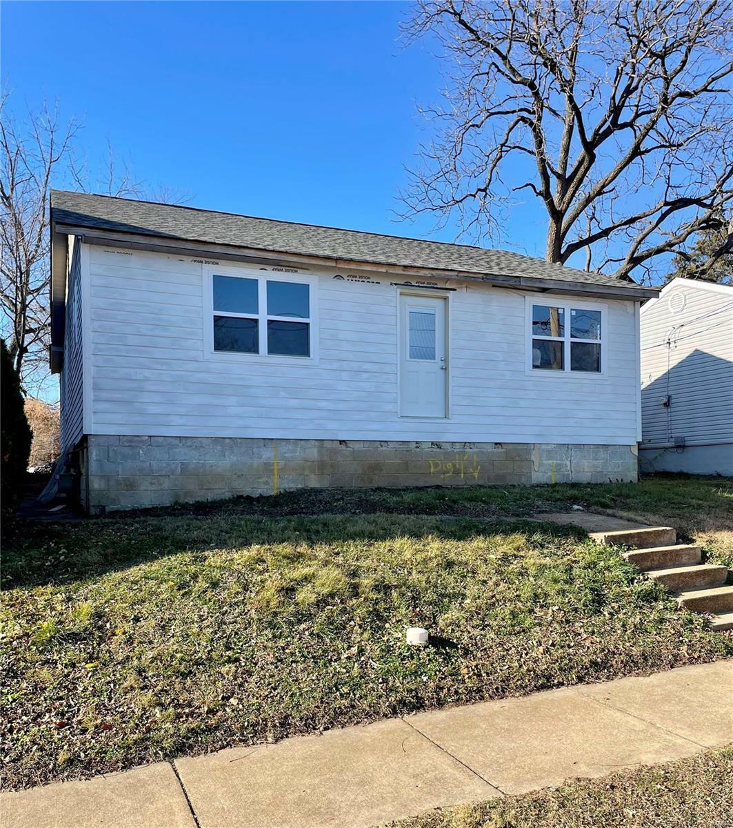 Property Photo:  2211 Prather Avenue  MO 63139 