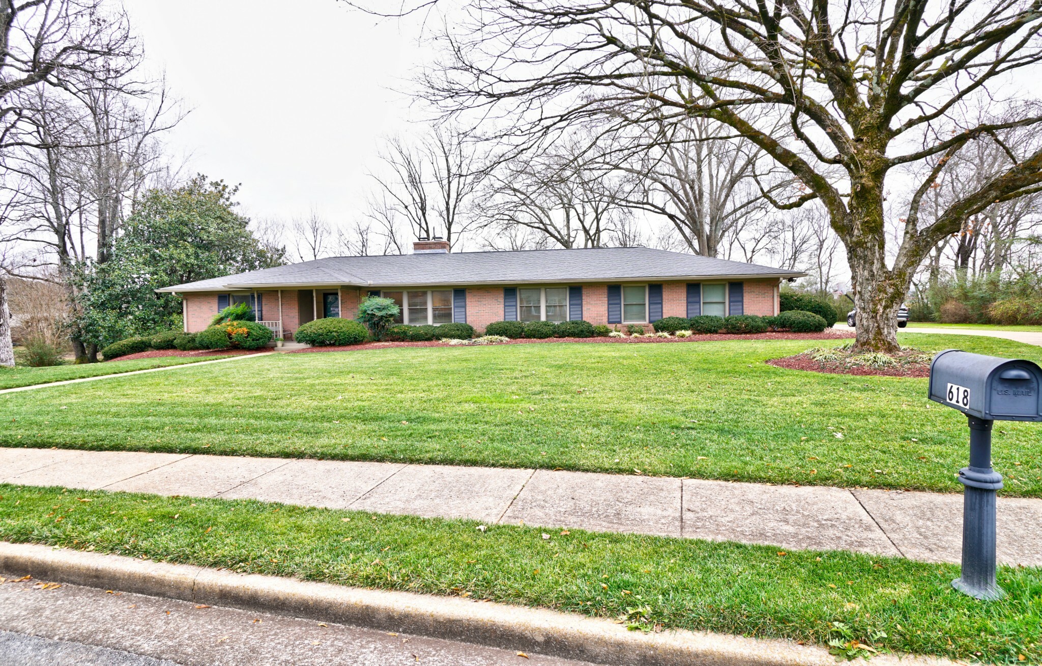 Property Photo:  618 Shawnee Dr  TN 37130 