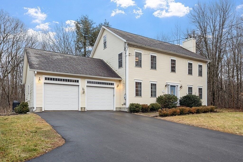 Property Photo: 41 Willard Rd MA 01430