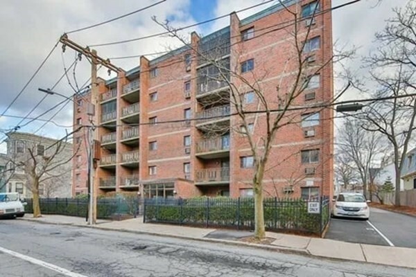 Property Photo:  12-16 Ellery St 604  MA 02138 