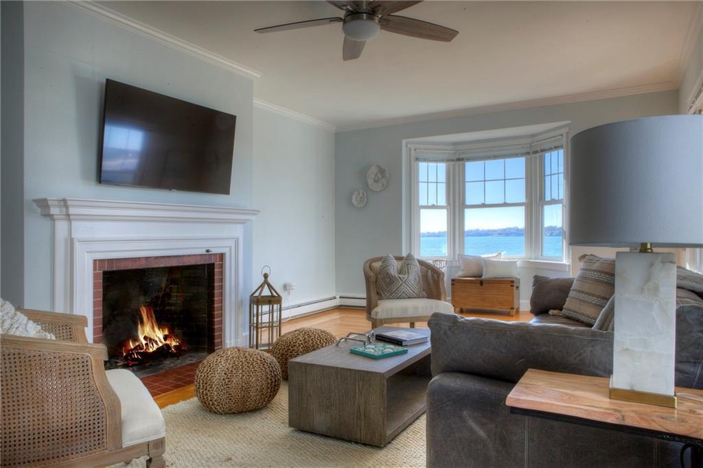Property Photo:  112 Esplanade  RI 02842 