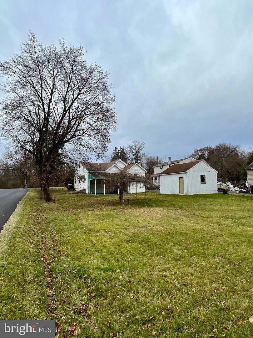 Property Photo:  619 Neshaminy Avenue  PA 18976 