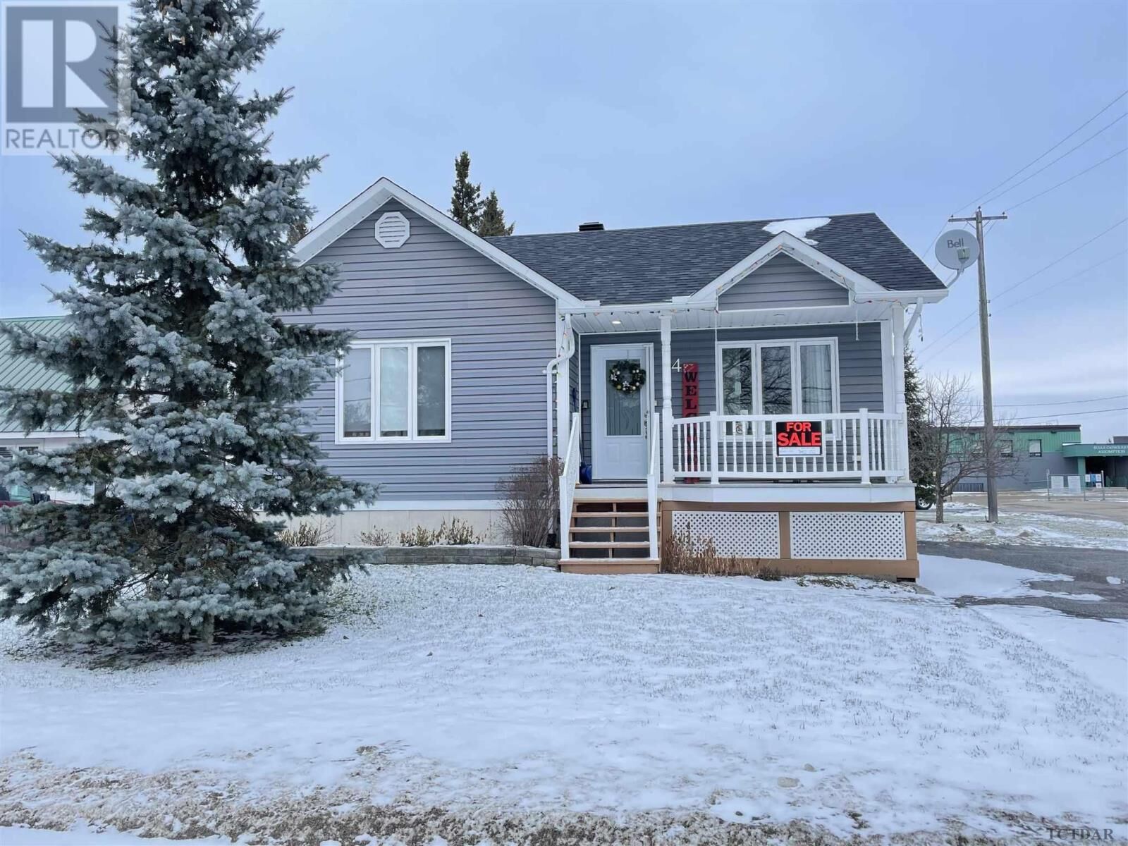 House for sale in Earlton 34 Tenth St W, Earlton, ON P0J 1E0