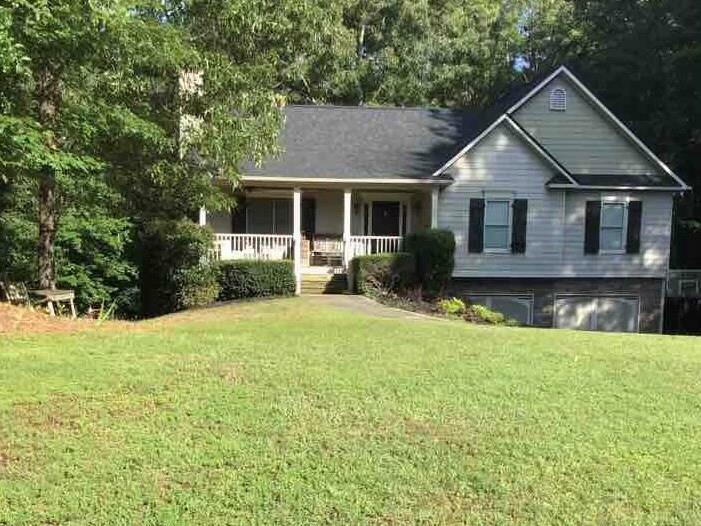 Property Photo:  215 Ashleys Way  GA 30183 