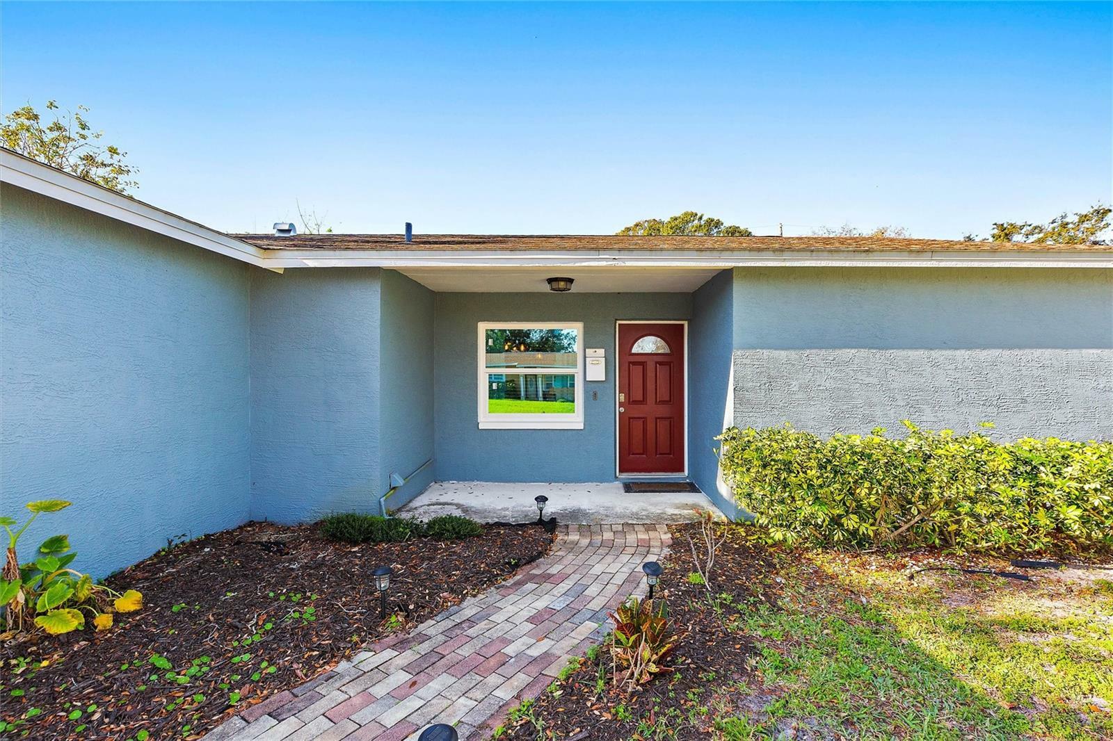 Property Photo:  4127 Whiting Drive SE  FL 33705 