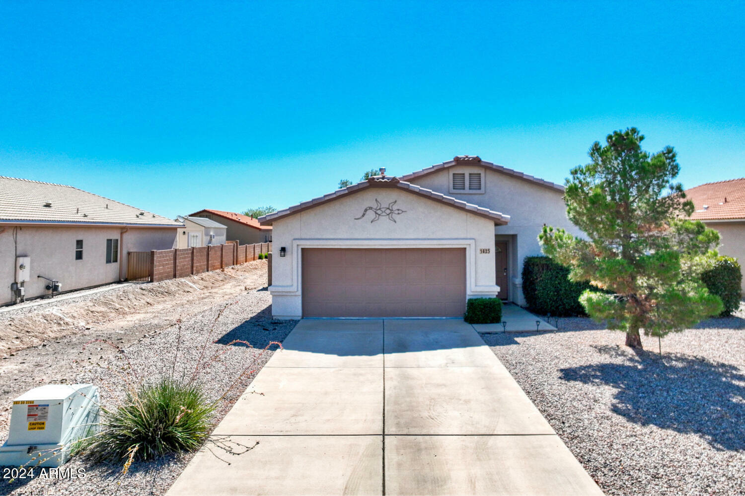 Property Photo:  1425 Calle Cibola --  AZ 85635 