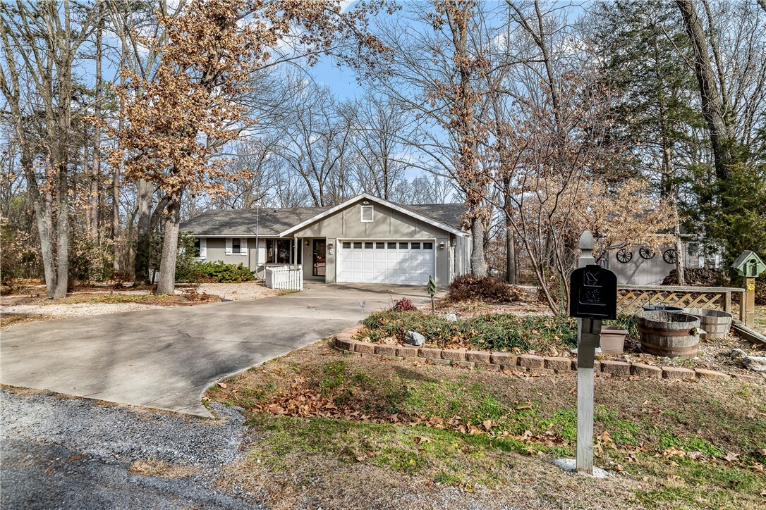 Property Photo:  6 Belvoir Lane  AR 72715 