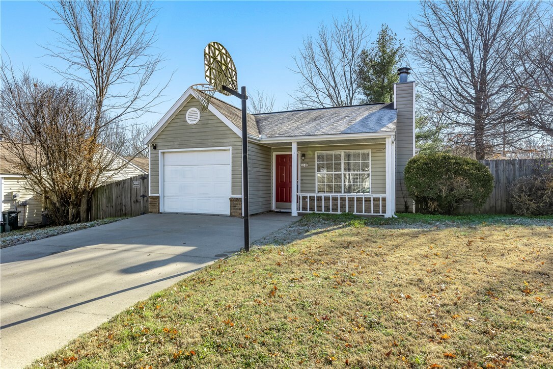 Property Photo:  3147 W Woodfield Way  AR 72704 