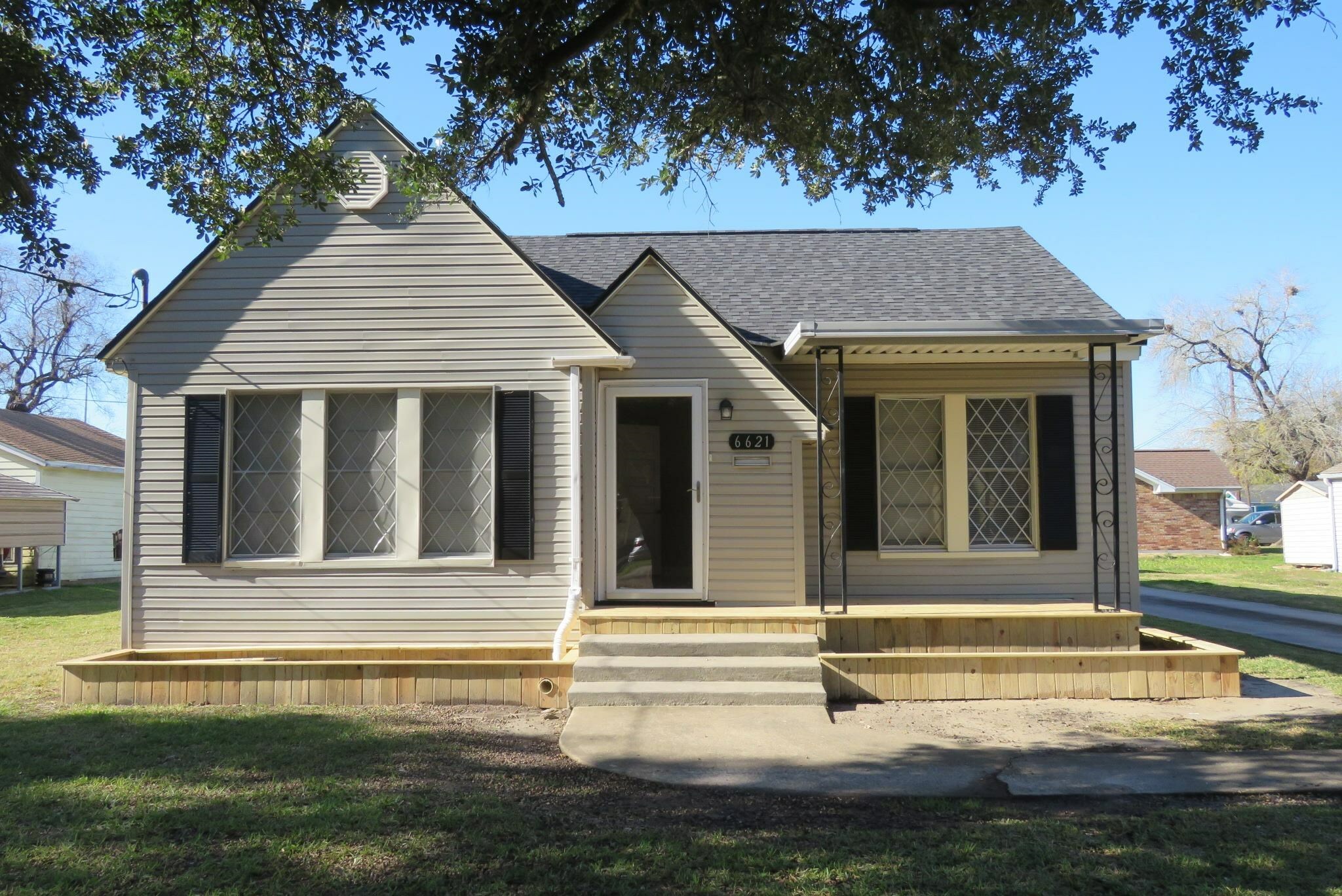 Property Photo:  6621 Terrell  TX 77619 