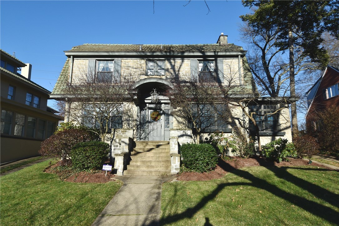 Property Photo:  149 Jefferson Dr  PA 15228 