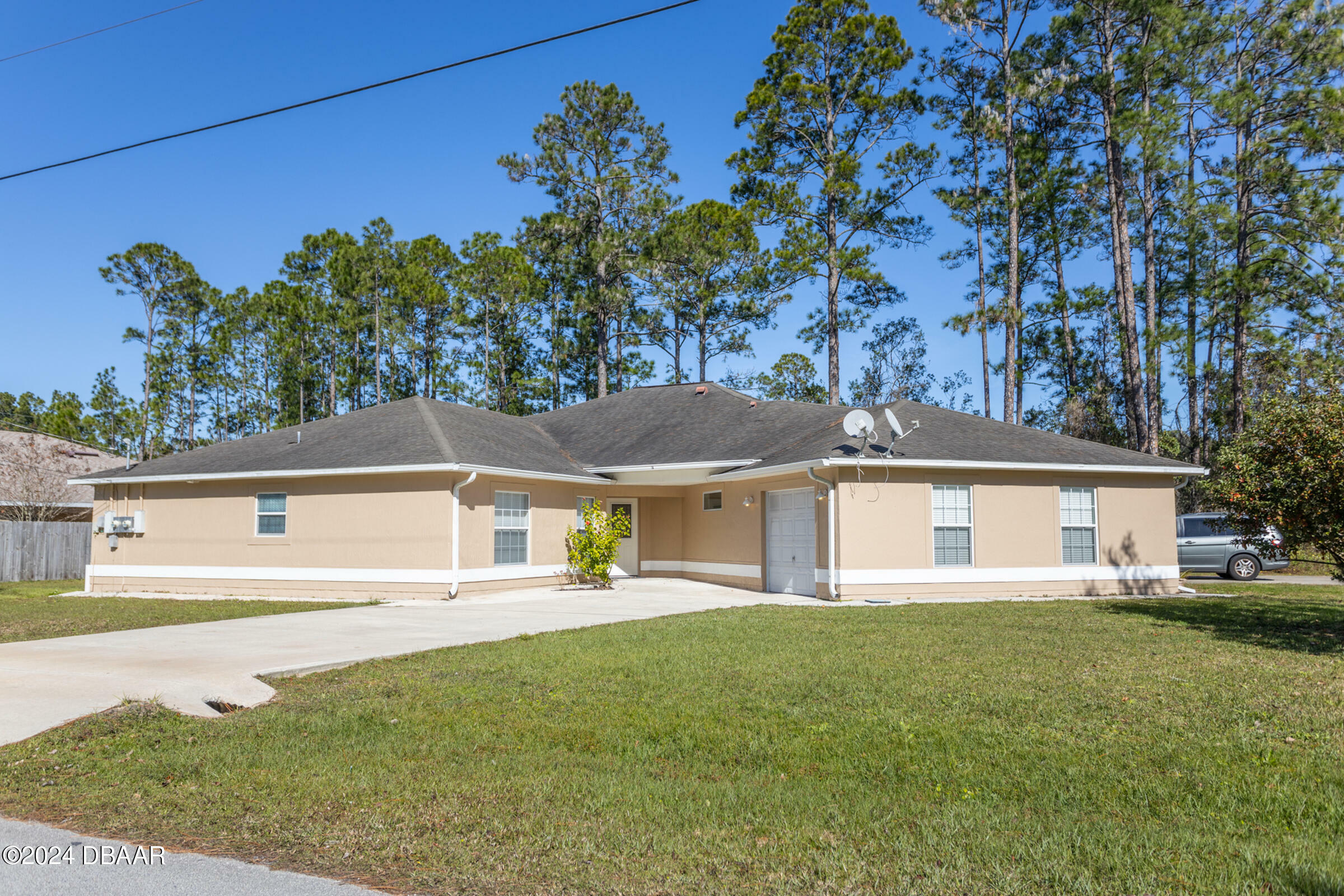 Property Photo:  1 Ryarbor Drive  FL 32164 