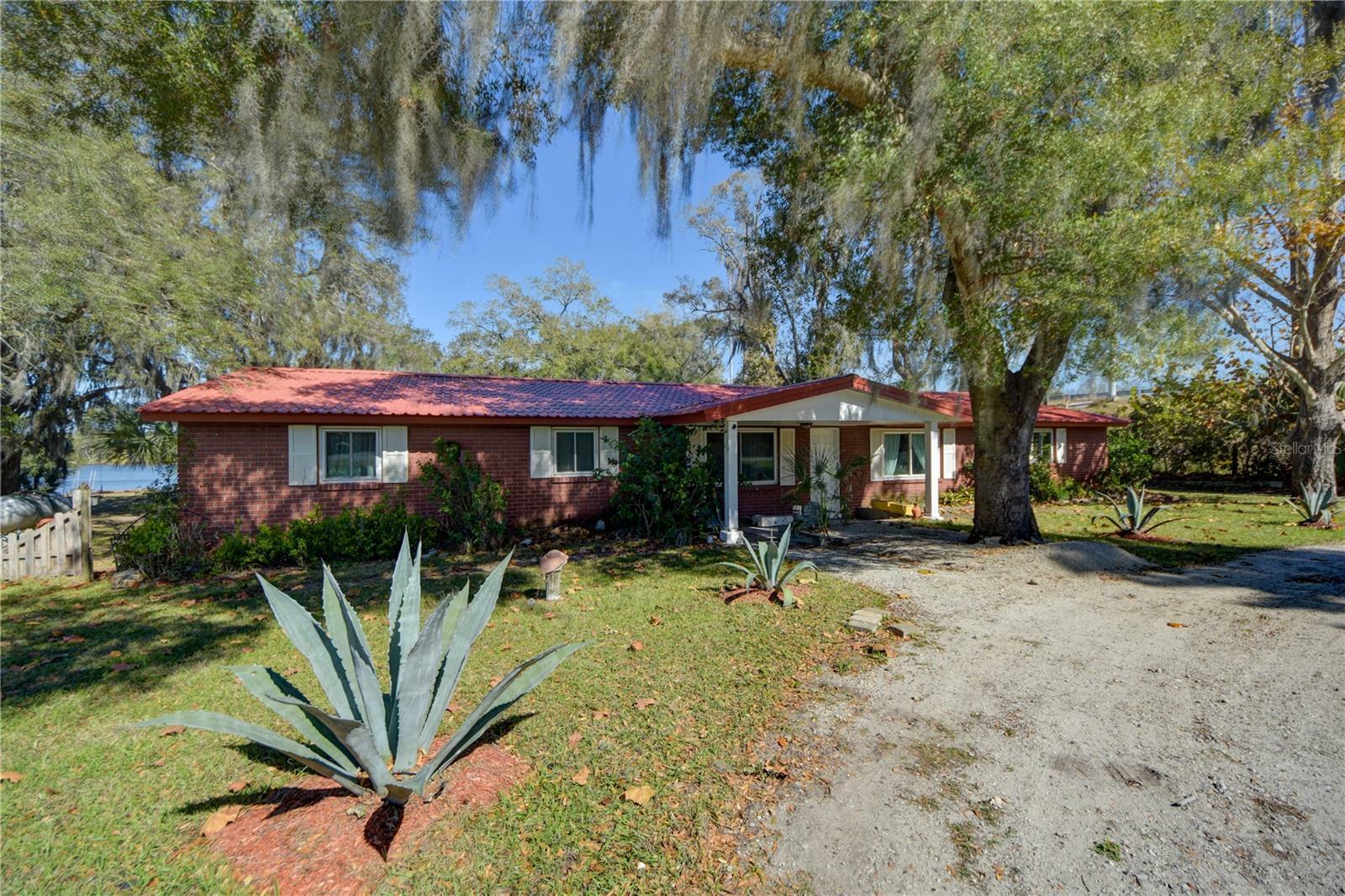 Property Photo:  9338 Old Gibsonton Drive  FL 33534 