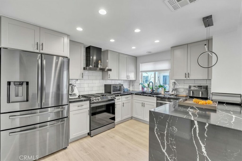 Property Photo:  22525 Sherman Way 702  CA 91307 