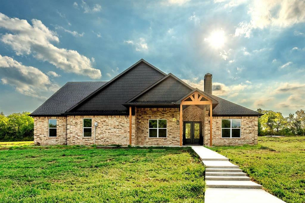 Property Photo:  1054 Waters Edge Drive  TX 75020 