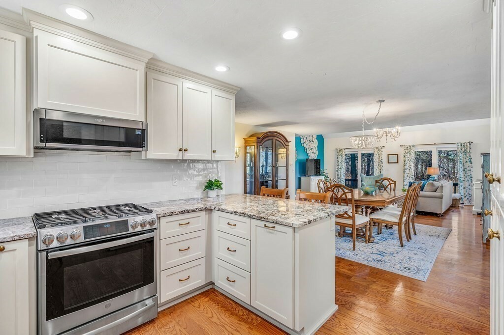 Property Photo: 9 Emerson Way 9 MA 02038