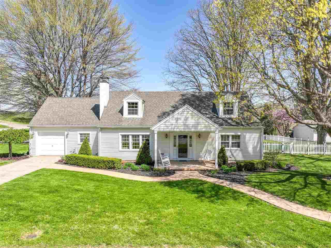 Property Photo:  505 Shawnee Avenue  IN 47327 