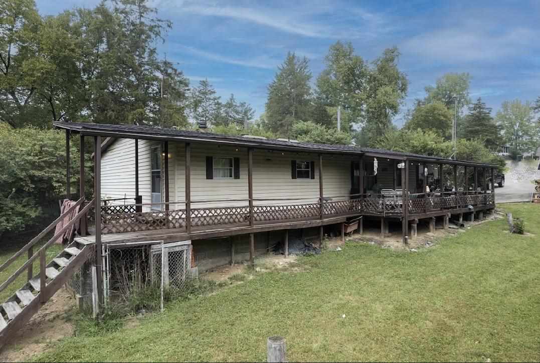 Property Photo:  2415 Old State Road 101  IN 47353 