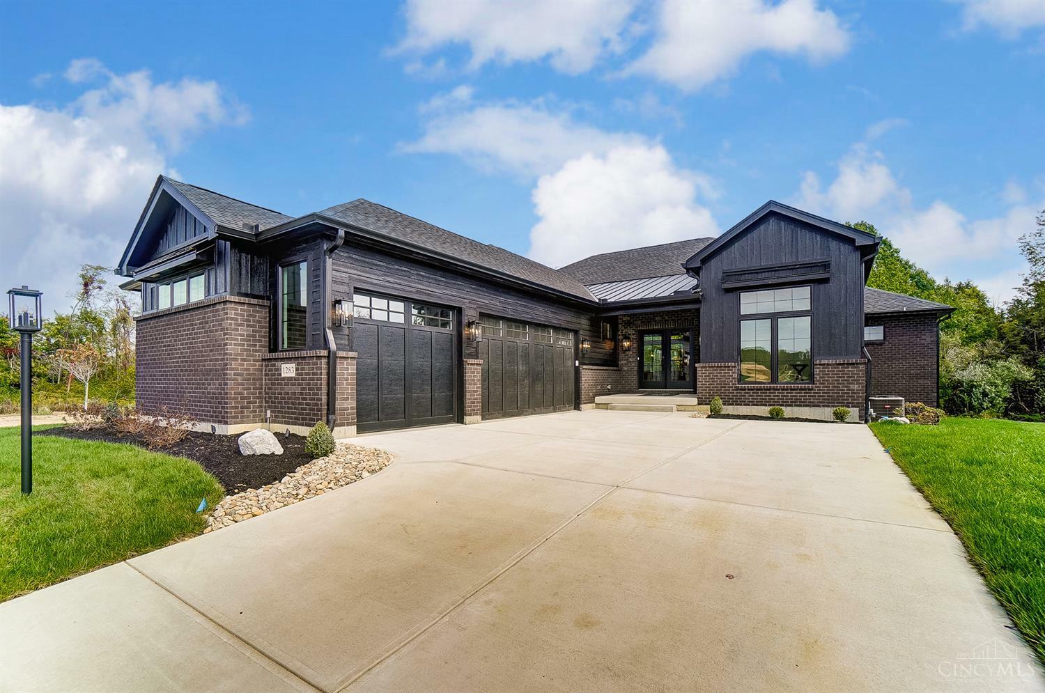 Property Photo: 1283 Normandy Rue OH 45458