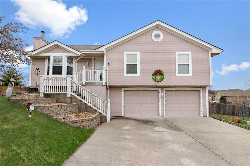 1900 Chestnut Drive  Pleasant Hill MO 64080 photo