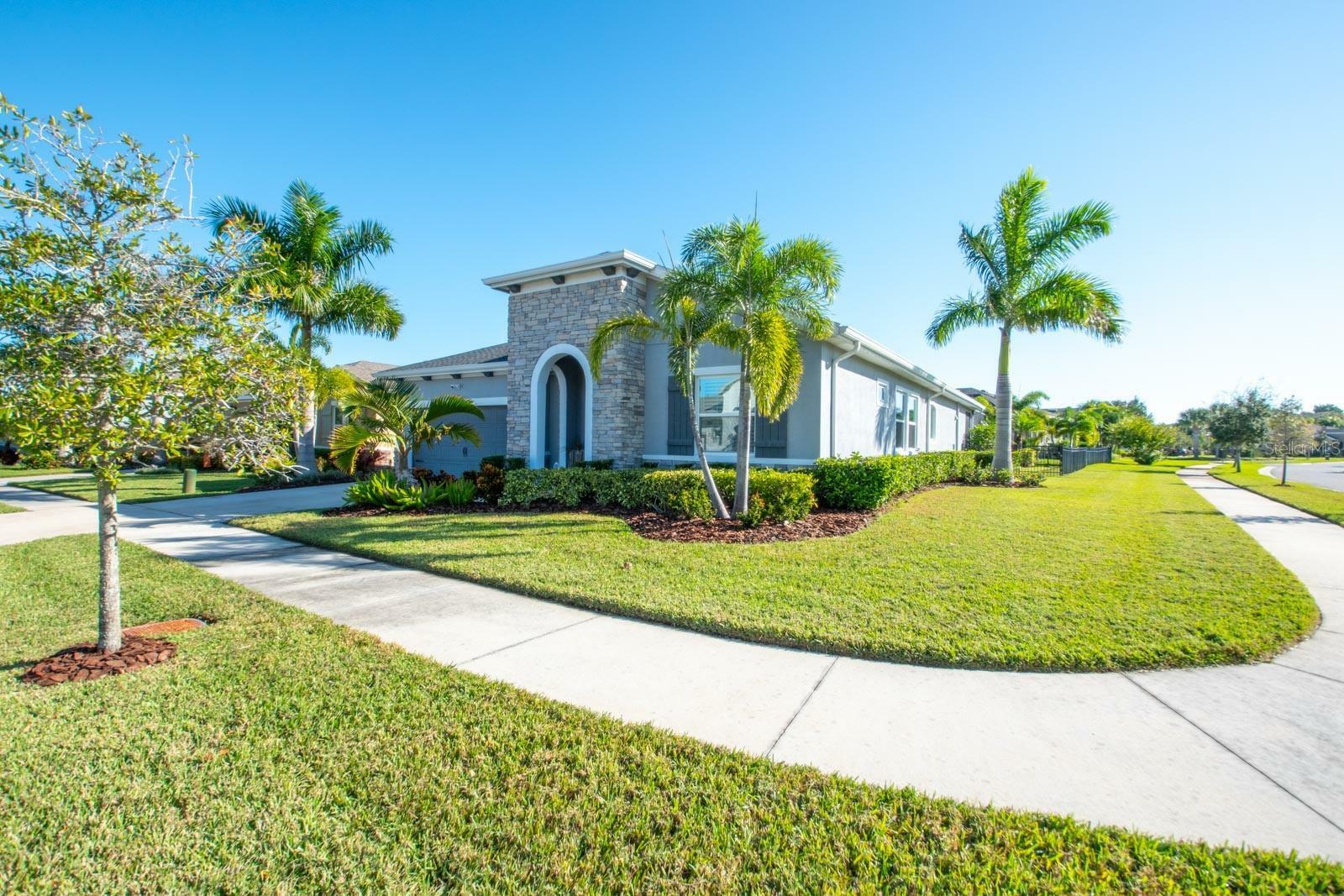 Property Photo:  6423 Salt Creek Avenue  FL 33572 