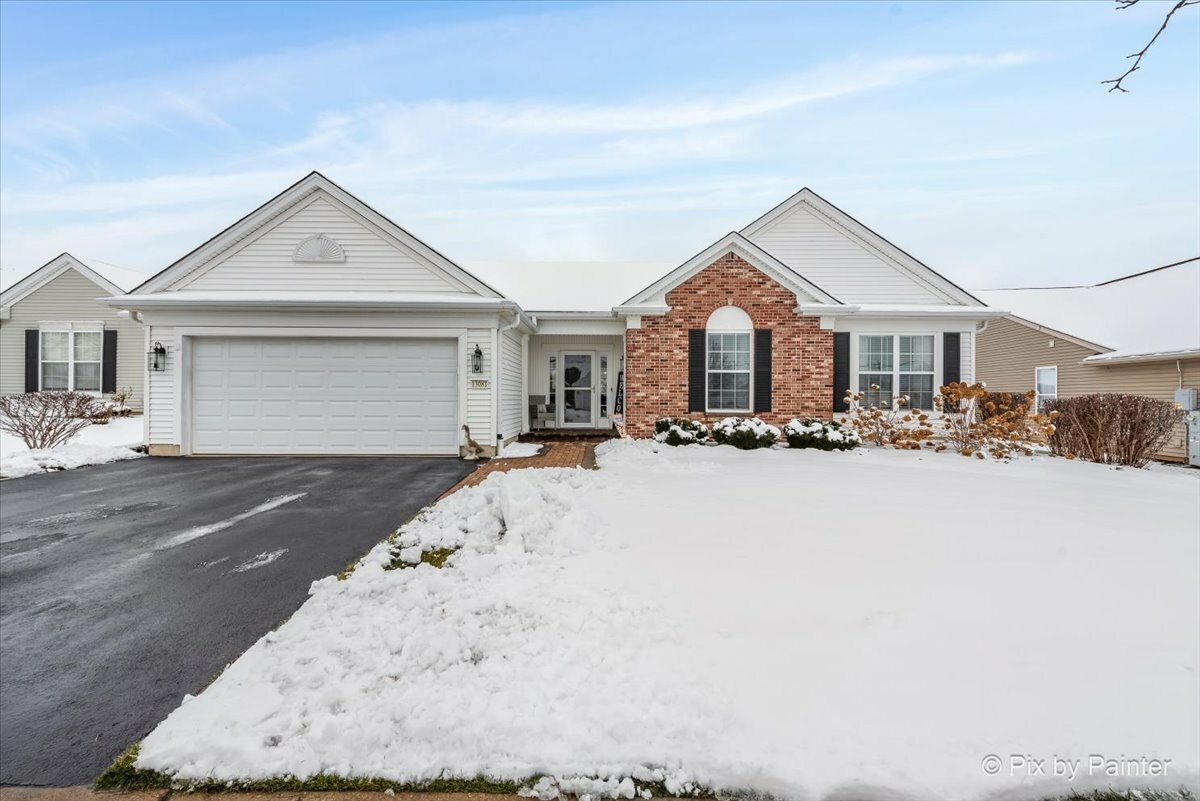 Property Photo:  13081 Crestview Drive  IL 60142 