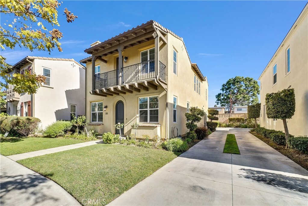 Property Photo:  180 S Heartwood Way  CA 92801 